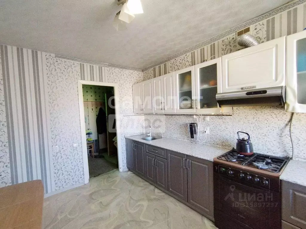3-к кв. Калужская область, Дзержинский район, Товарково городское ... - Фото 0