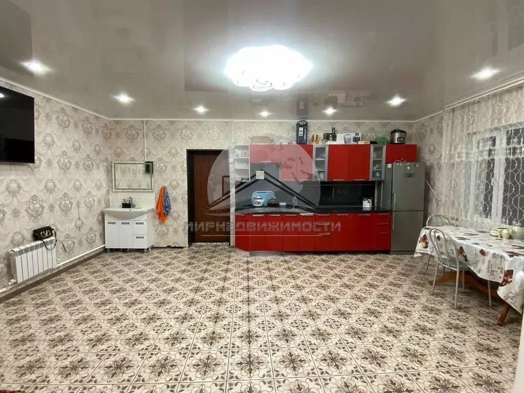 Дом в Новгородская область, Старая Русса Пушкинская ул., 46 (100 м) - Фото 1
