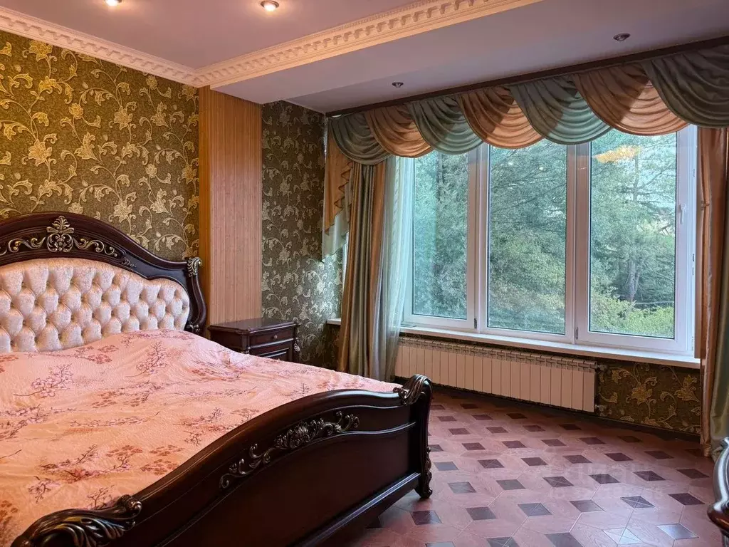 2-к кв. Крым, Ялта муниципальный округ, Массандра пгт ул. 16 Апреля ... - Фото 1