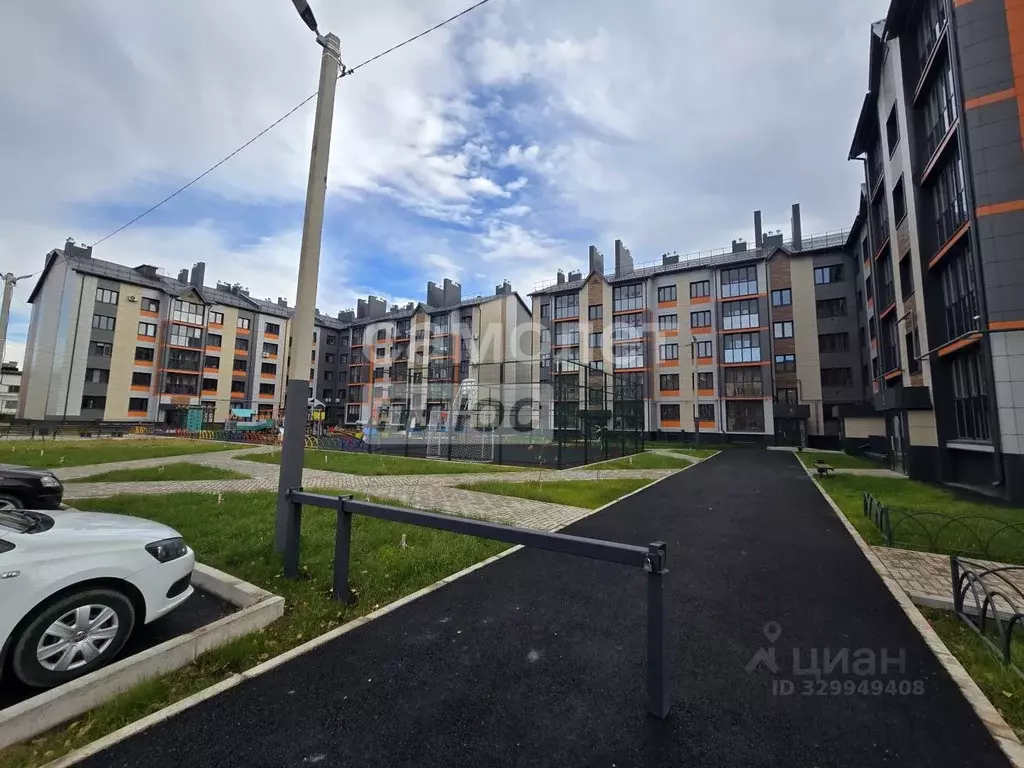 1-к кв. Башкортостан, Мелеуз ул. Шлычкова, 1А (48.9 м) - Фото 1