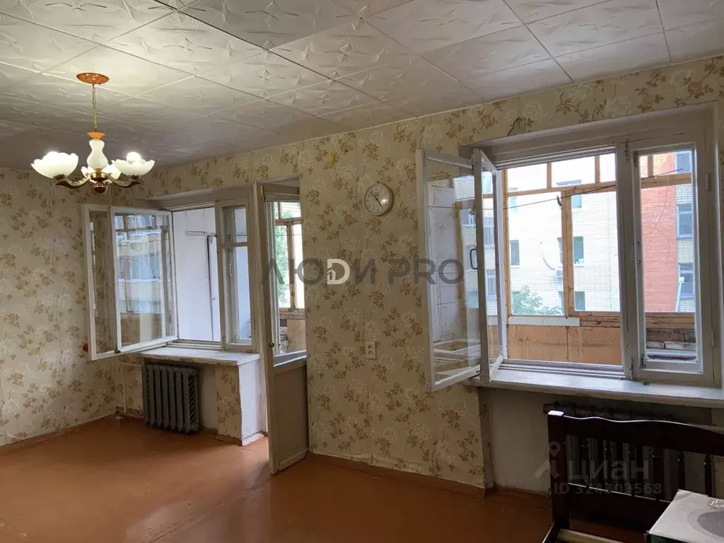 3-к кв. Саратовская область, Саратов ул. Имени А.И. Хользунова, 1/5 ... - Фото 1