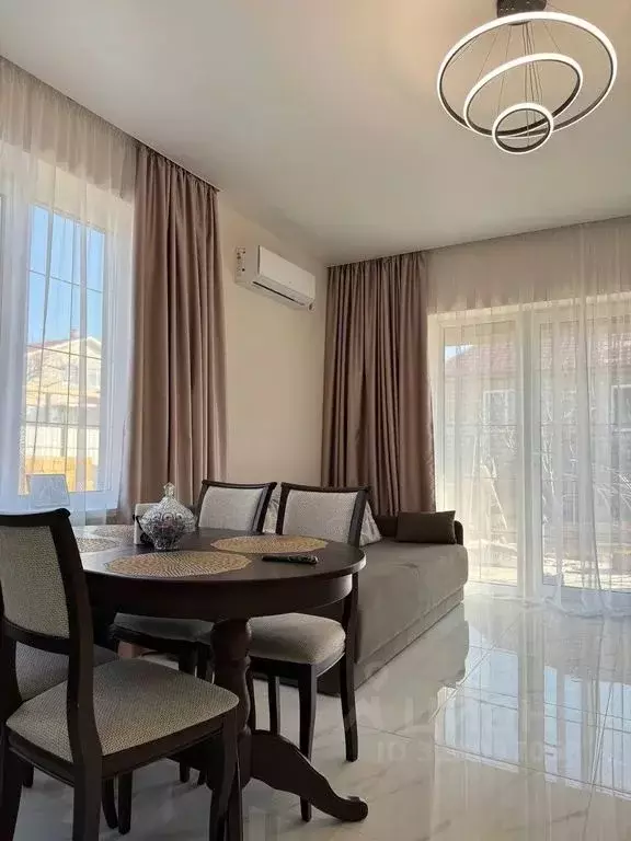 Дом в Крым, Евпатория ул. Энвера Османова, 1 (109 м) - Фото 1