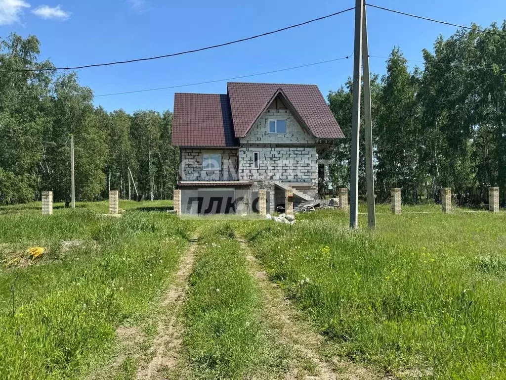 Дом в Омская область, с. Азово ул. Гейне, 3А (341 м) - Фото 1
