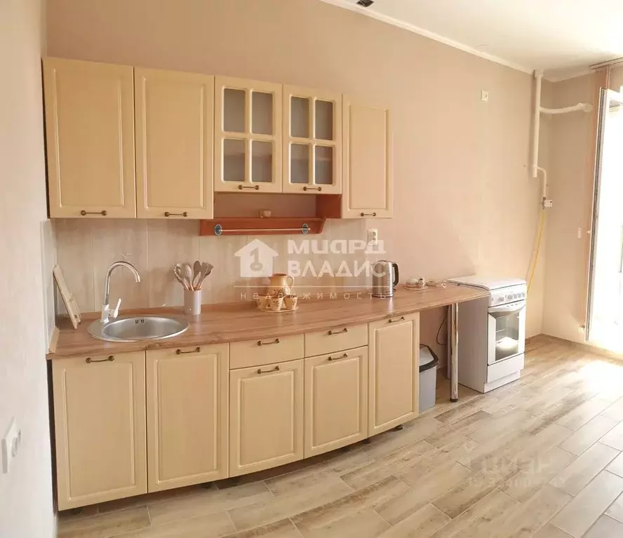 1-к кв. Омская область, Омск просп. Комарова, 15к4 (43.0 м) - Фото 1