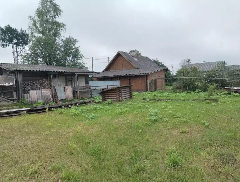 Дом в Новгородская область, Хвойнинский муниципальный округ, д. ... - Фото 1