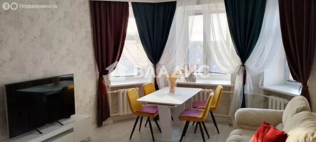 1-комнатная квартира: Тобольск, микрорайон 7А, 27 (48.7 м) - Фото 1