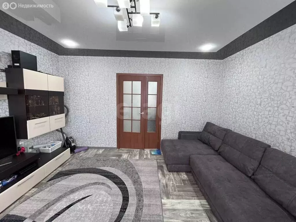 1-комнатная квартира: Прокопьевск, улица Есенина, 100 (39.9 м) - Фото 1