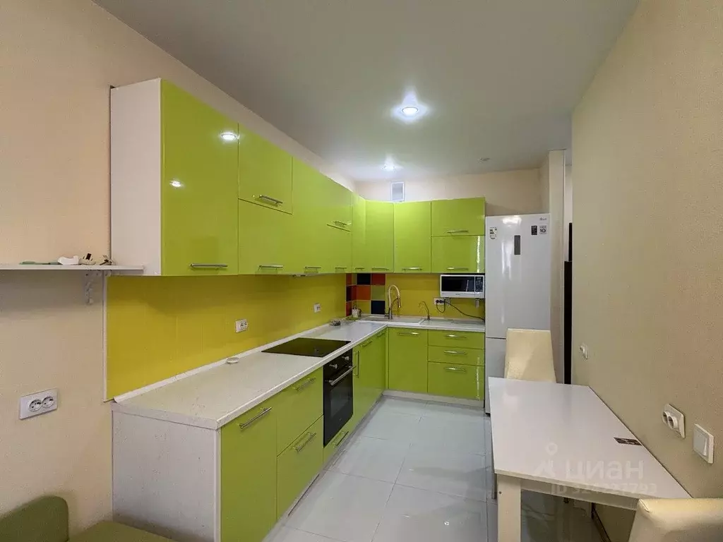 Студия Краснодарский край, Краснодар ул. Автолюбителей, 1/7к4 (30.0 м) - Фото 2