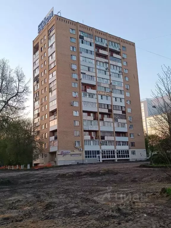 3-к кв. Орловская область, Орел наб. Дубровинского, 66 (72.2 м) - Фото 1