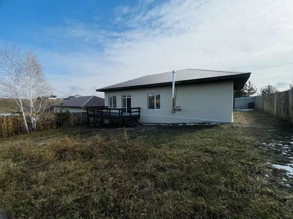 Дом в Иркутская область, Иркутский муниципальный округ, д. Куда  (150 ... - Фото 1