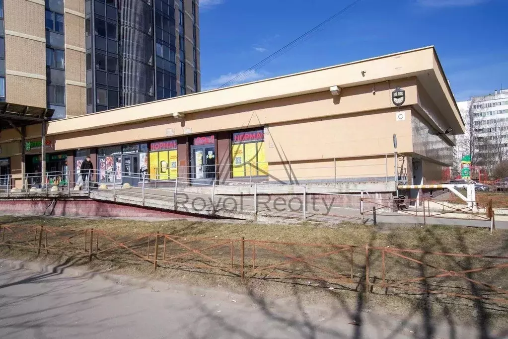 Помещение свободного назначения в Санкт-Петербург просп. Королева, ... - Фото 1