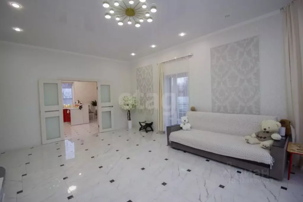 Дом в Калужская область, Калуга ул. Кубяка, 41 (200 м) - Фото 2