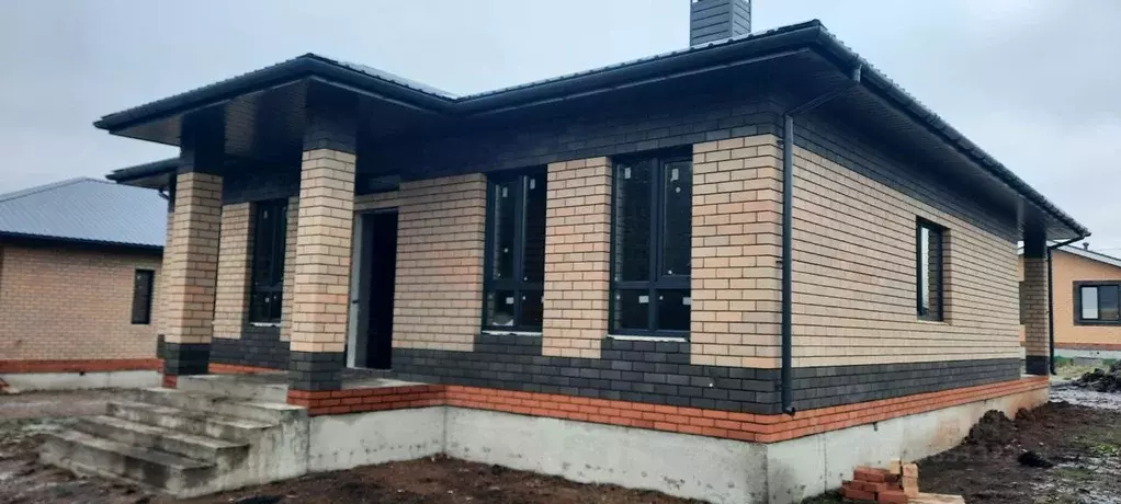 Коттедж в Башкортостан, Иглинский район, с. Акбердино  (100 м) - Фото 1