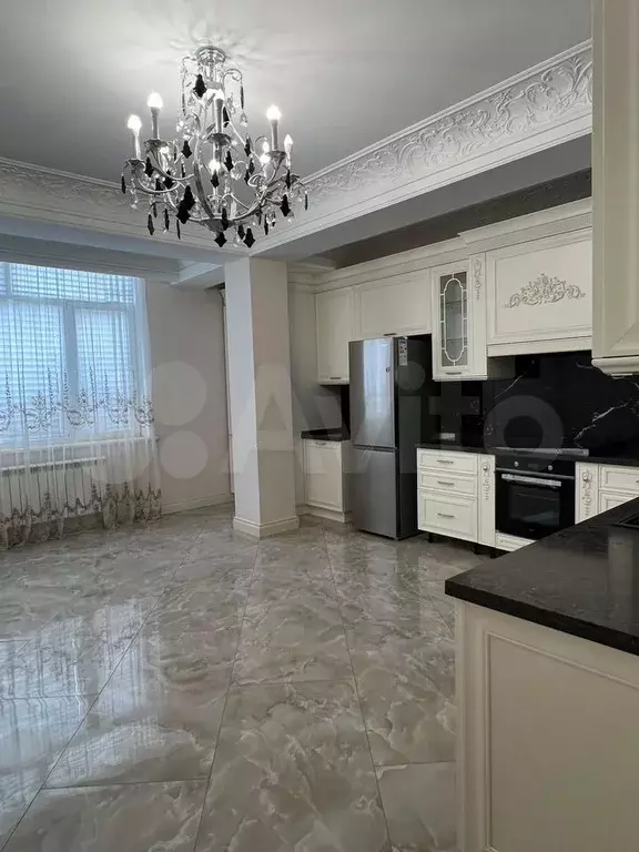 2-к. квартира, 110 м, 1/7 эт. - Фото 0