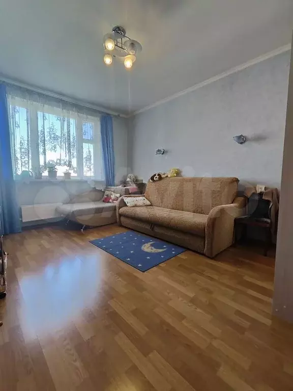 Комната 15 м в 3-к., 15/17 эт. - Фото 1