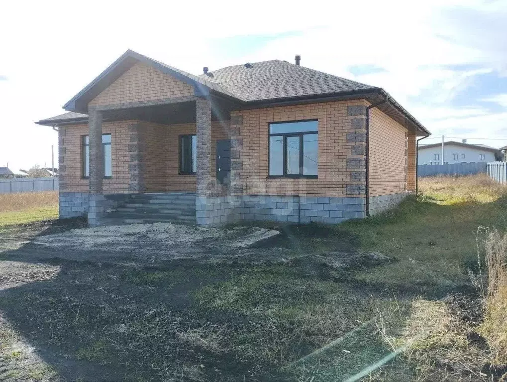 Дом в Белгородская область, Белгородский район, Разумное рп ул. ... - Фото 1