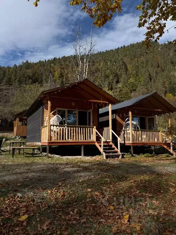 Дом в Карачаево-Черкесия, Зеленчукский район, с. Архыз ул. Водопадная, ... - Фото 1