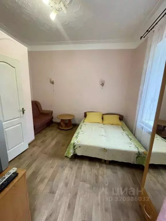 1-к кв. Крым, Феодосия ул. Баранова, 12 (18.0 м) - Фото 0