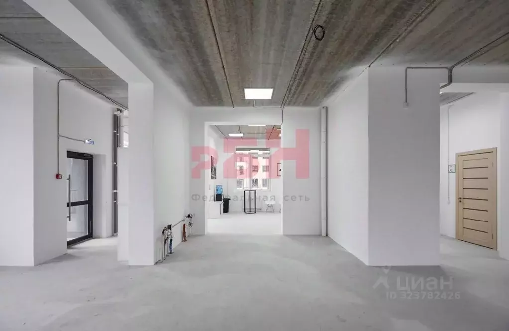 Офис в Тюменская область, Тюмень ул. Ильи Кургузова, 6 (164 м) - Фото 1