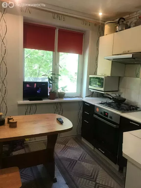 3-комнатная квартира: Сыктывкар, улица Юхнина, 2 (61.5 м) - Фото 1