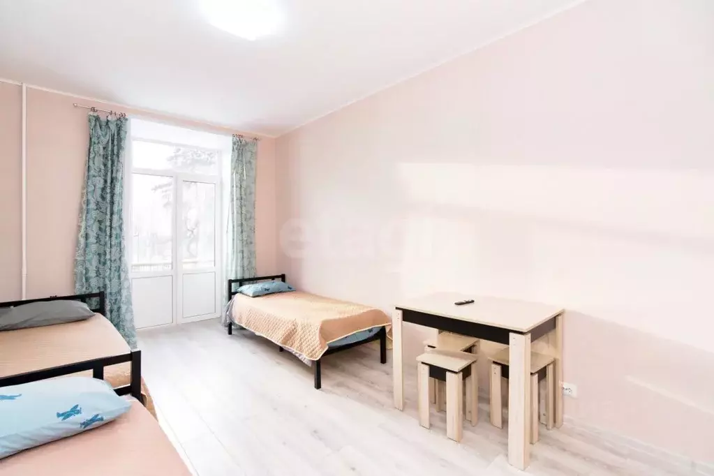 2-к кв. Томская область, Северск ул. Ленина, 28А (65.5 м) - Фото 0