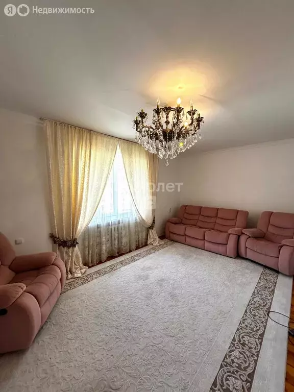 3-комнатная квартира: Грозный, улица Хамзата У. Орзамиева, 21 (76.3 м) - Фото 0
