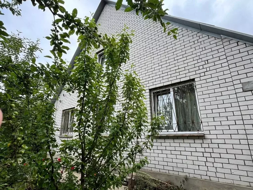 Дом в Белгородская область, Старый Оскол ул. Титова (100 м) - Фото 0