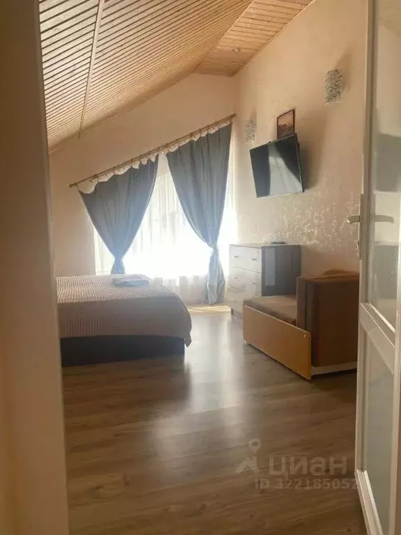 Дом в Крым, Евпатория городской округ, Заозерное пгт ул. Аллея Дружбы, ... - Фото 0