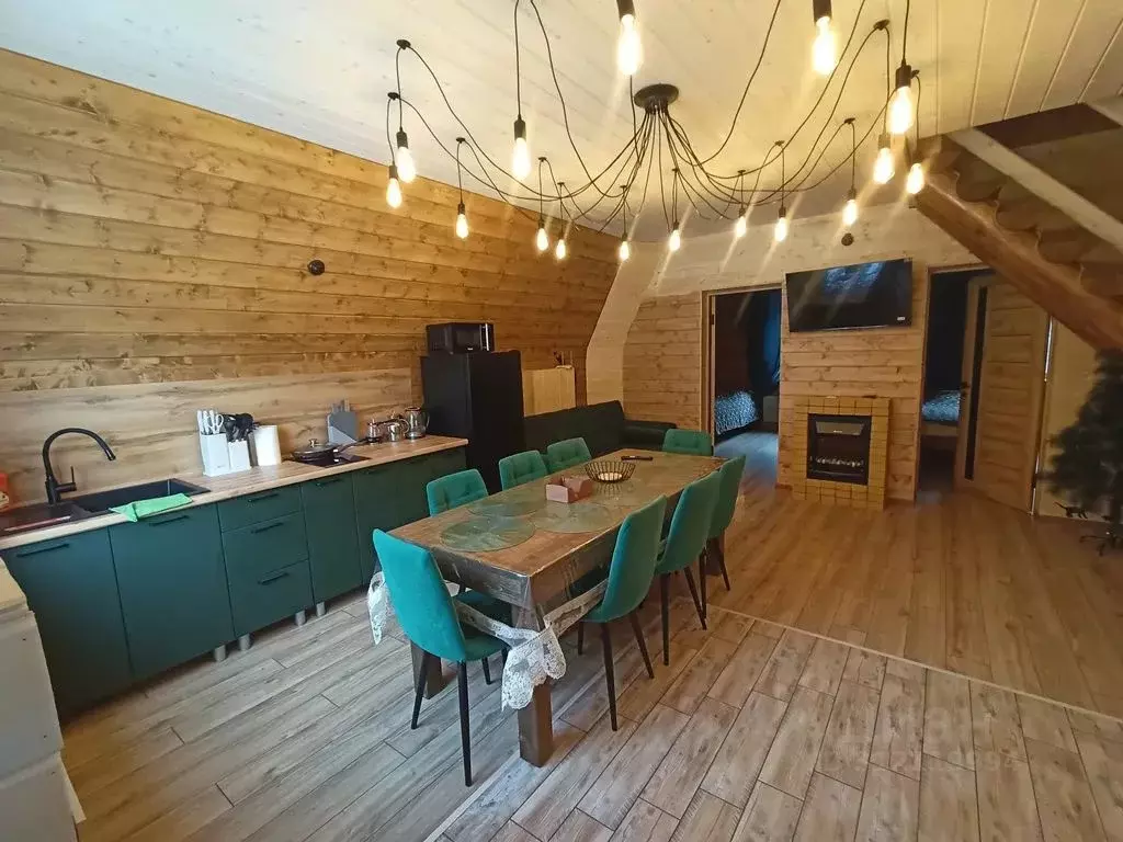 Дом в Карачаево-Черкесия, Теберда Карачаевский городской округ, ул. ... - Фото 0