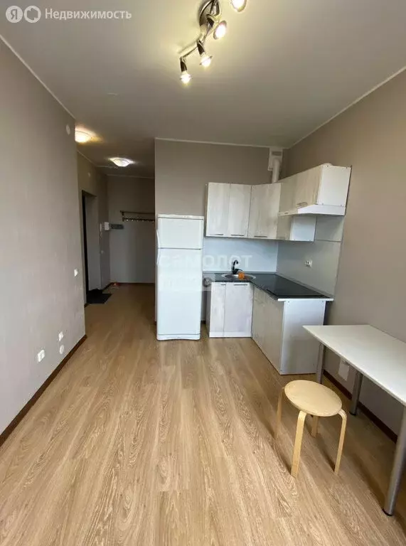 1-комнатная квартира: Екатеринбург, улица Стрелочников, 2 (33.2 м) - Фото 1