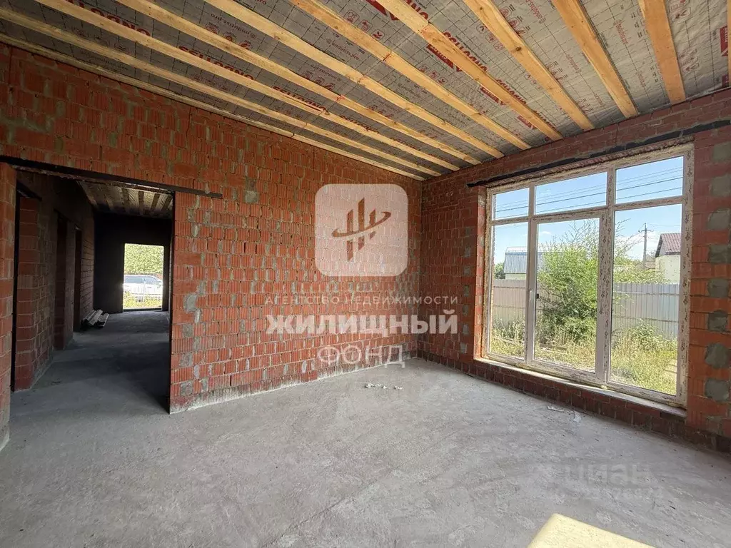 Дом в Саратовская область, Энгельсский район, пос. Новопушкинское ул. ... - Фото 1