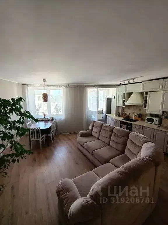 3-к кв. Калининградская область, Калининград ул. Гайдара, 167 (70.0 м) - Фото 0