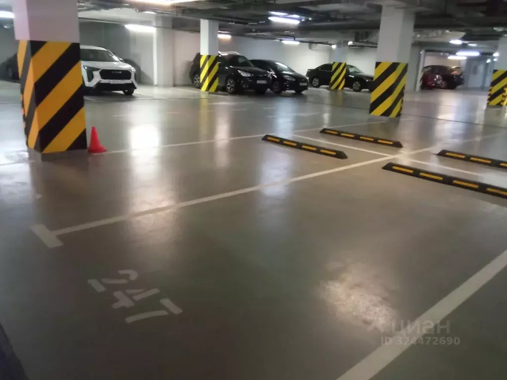 Гараж в Москва Карамышевская наб., 2А (12 м) - Фото 2