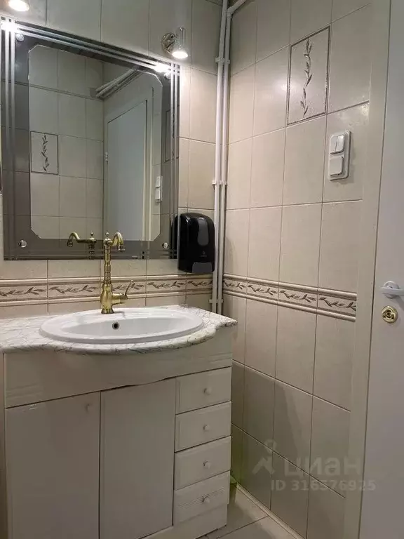 Комната Санкт-Петербург Казанская ул., 40 (51.0 м) - Фото 0