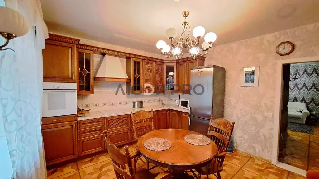 3-к кв. Кировская область, Киров ул. Успенская, 14А (100.0 м) - Фото 1