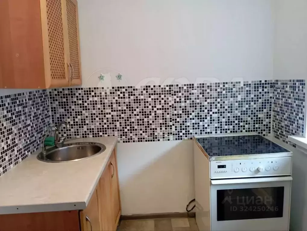 1-к кв. Тюменская область, Тюмень Волгоградская ул., 121 (30.0 м) - Фото 1