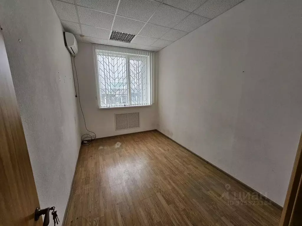 Офис в Краснодарский край, Мостовской пгт ул. Горького, 84 (11 м) - Фото 2