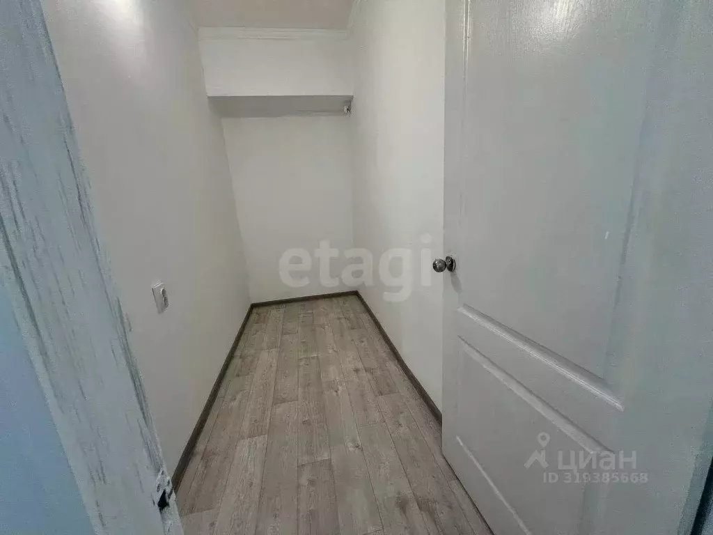 Торговая площадь в Крым, Саки ул. Кузнецова (60 м) - Фото 1