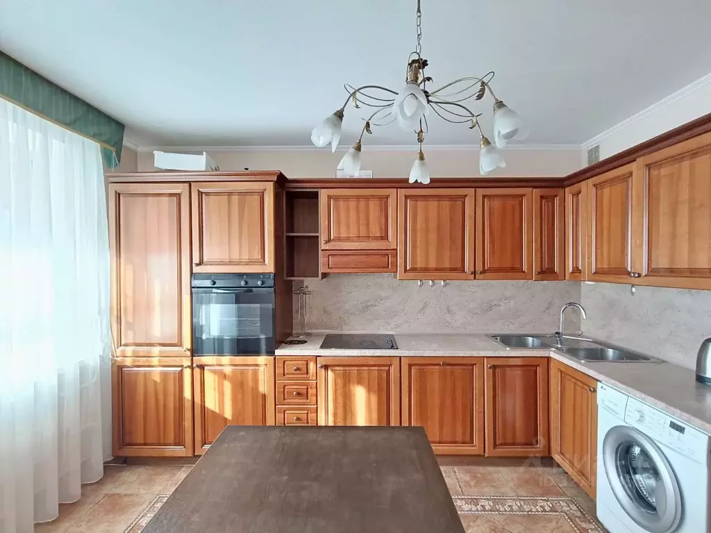 3-к кв. Тюменская область, Тюмень ул. 50 лет Октября, 74/2 (90.0 м) - Фото 2