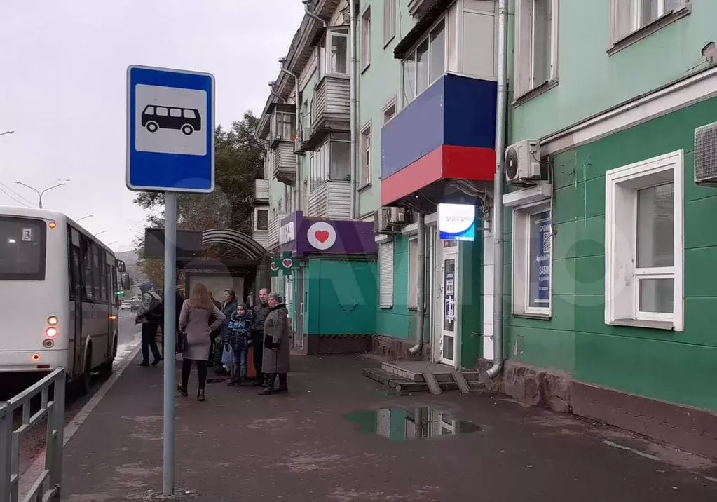 Г. Красноярск, ул. Мичурина, д. 11 аренда торговой - Фото 1