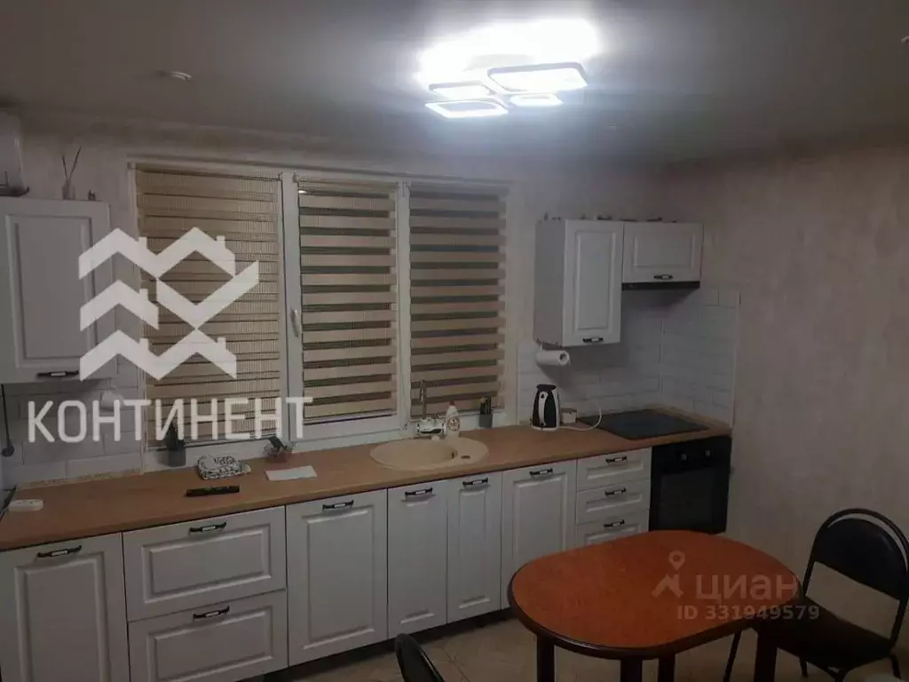 Дом в Крым, Евпатория Исмаил-Бей мкр, ул. Ашика Умера, 79 (191 м) - Фото 1