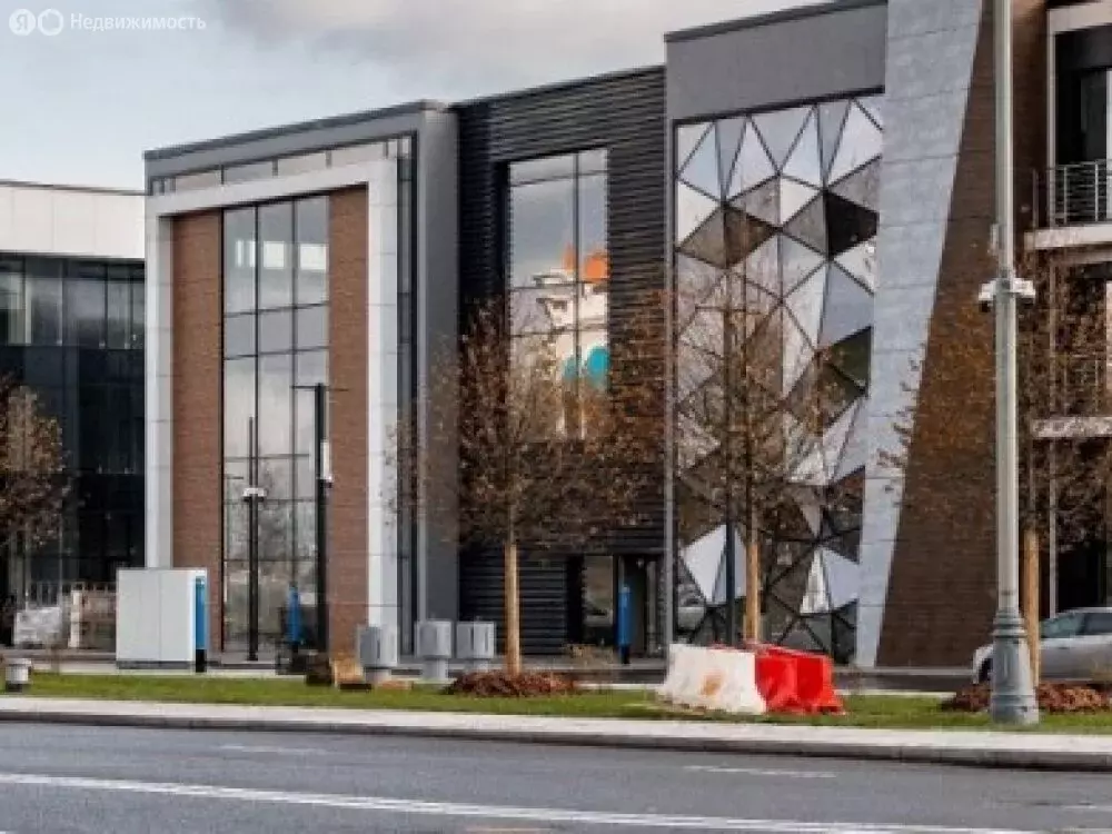 Торговая площадь (250 м) - Фото 1