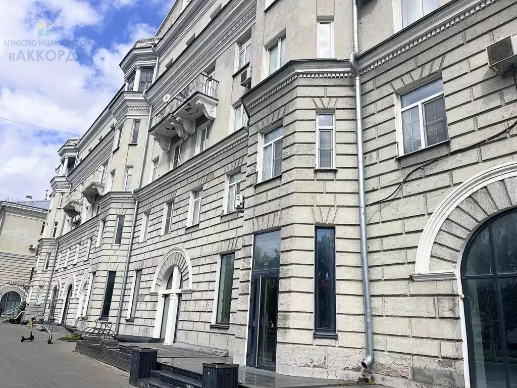 3-к кв. Алтайский край, Барнаул просп. Ленина, 80 (62.9 м) - Фото 1