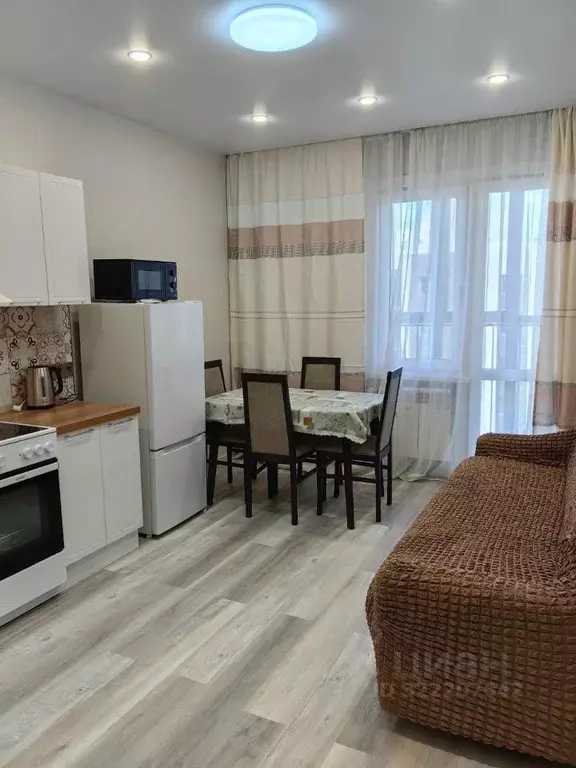 2-к кв. Иркутская область, Иркутск Гусарская тер., 7 (60.0 м) - Фото 0