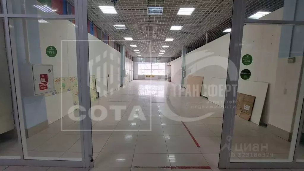 Торговая площадь в Воронежская область, Лиски Коммунистическая ул., 21 ... - Фото 1