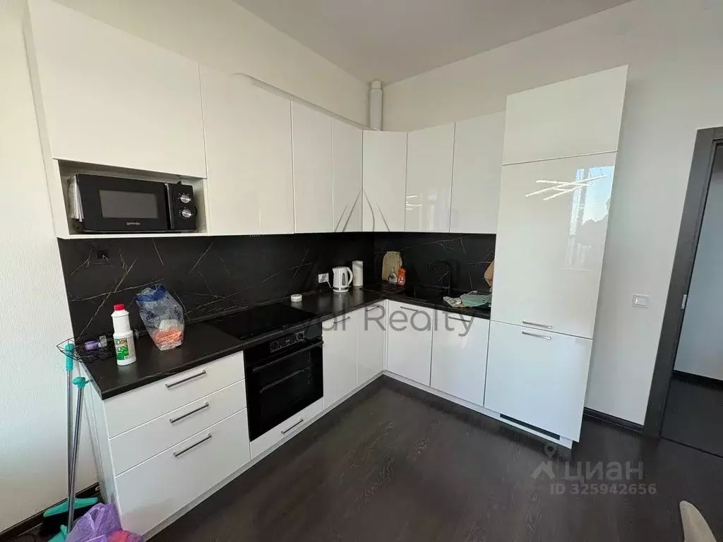 2-к кв. Санкт-Петербург аллея Арцеуловская, 15 (70.0 м) - Фото 1