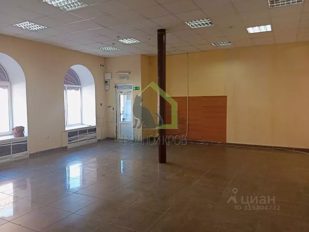 Помещение свободного назначения в Самарская область, Сызрань Советская ... - Фото 1