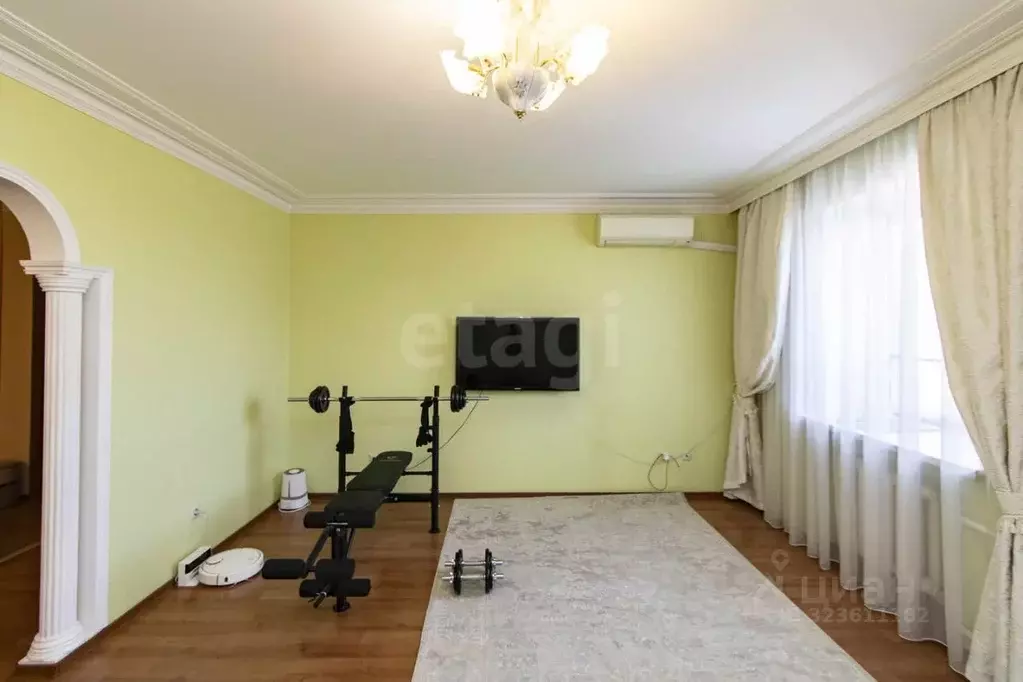 2-к кв. Тюменская область, Тюмень ул. Максима Горького, 3 (80.0 м) - Фото 1