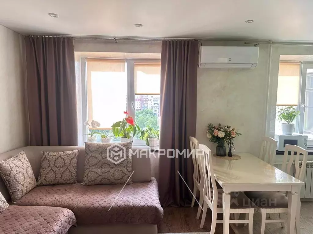 3-к кв. Челябинская область, Челябинск ул. Комарова, 112 (57.0 м) - Фото 2