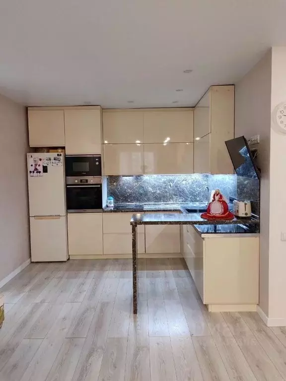 2-к кв. Татарстан, Казань ул. Азата Аббасова, 7 (57.0 м) - Фото 1